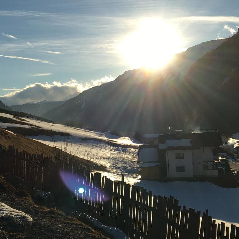 Pension Alpenrose Sankt Sigmund im Sellrain Exterior photo