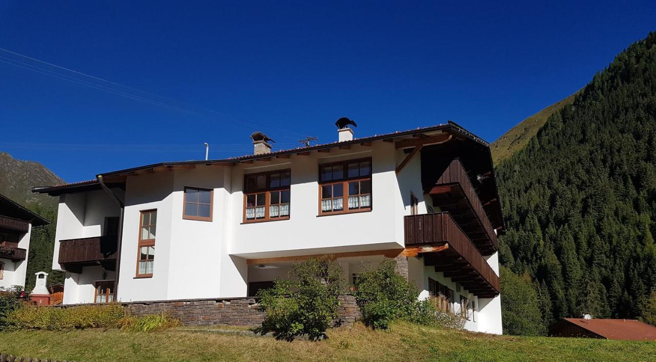 Pension Alpenrose Sankt Sigmund im Sellrain Exterior photo